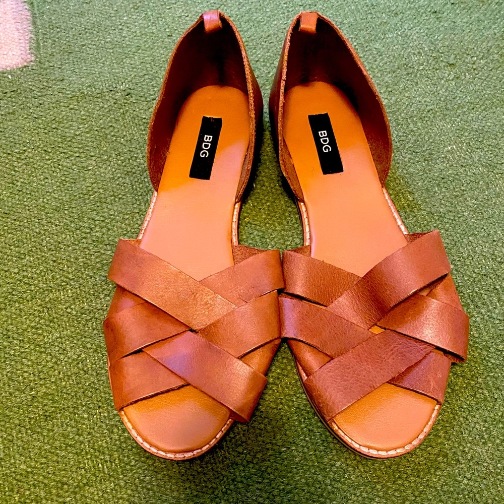 Woman’s sandal size 9
